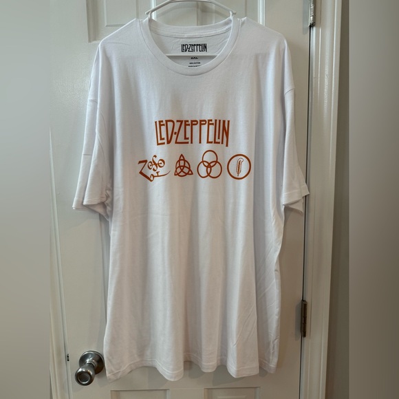 Led Zeppelin Graphic Short Sleeve Band Tee - Picture 3 of 5